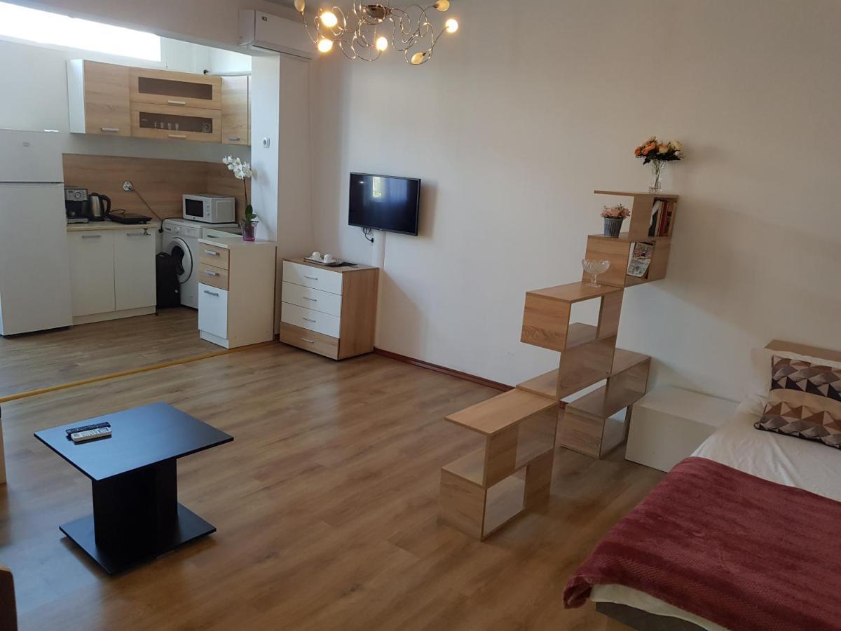 The Center Apartments Comfort Sandanski Ngoại thất bức ảnh
